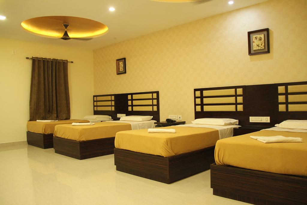 Hotel M.P Temples Inn 库姆巴科纳姆 客房 照片