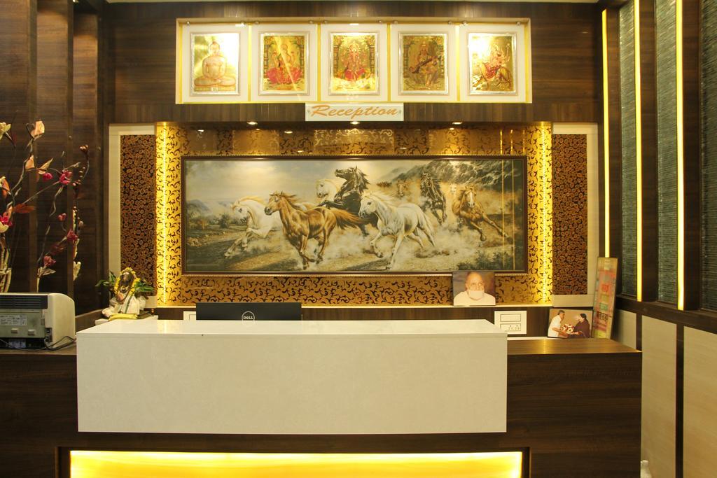 Hotel M.P Temples Inn 库姆巴科纳姆 外观 照片