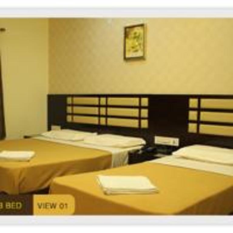 Hotel M.P Temples Inn 库姆巴科纳姆 外观 照片